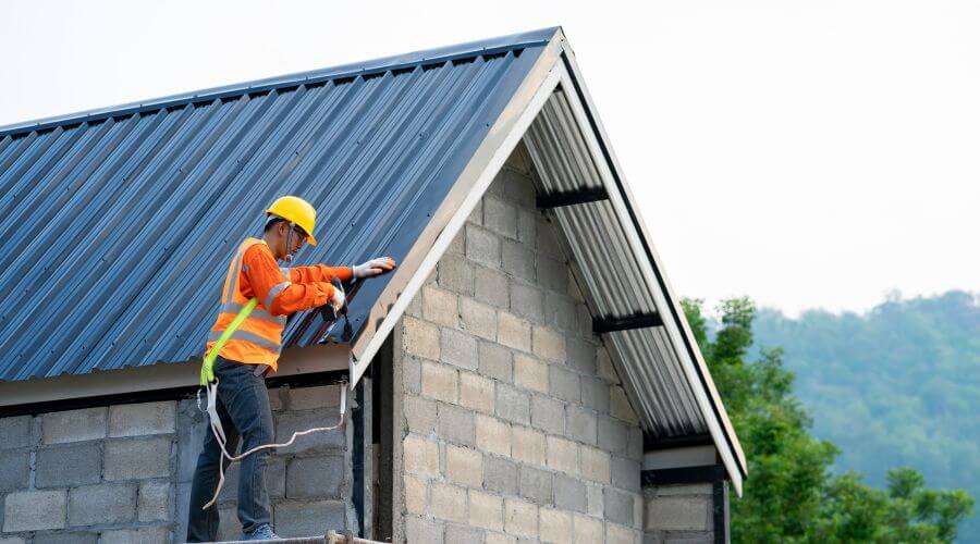 Professional Flat Roofing Installation in Iowa Falls, IA